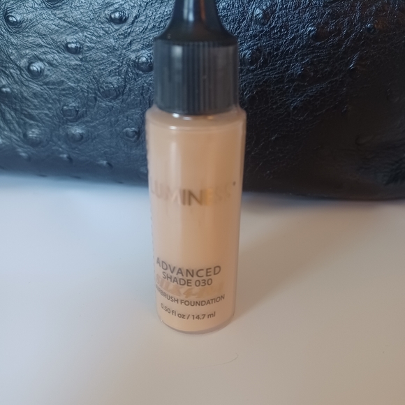 Luminess Airbrush Foundation - Picture 1 of 1